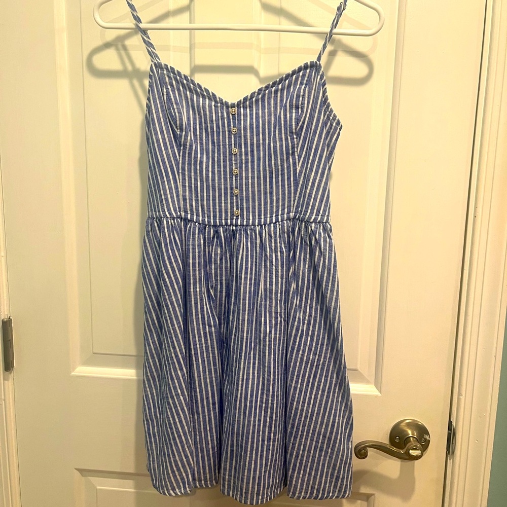 WORN ONCE ABERCROMBIE AND FITCH DRESS SMALL